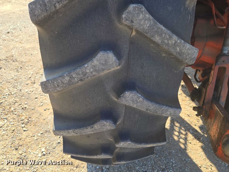 image for item FH6592 Case 2290 tractor