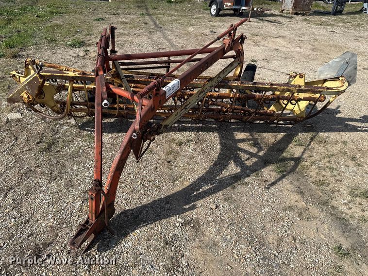 image for item FH6596 New Holland 256 hay rake