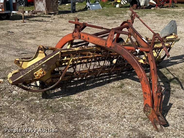 image for item FH6596 New Holland 256 hay rake