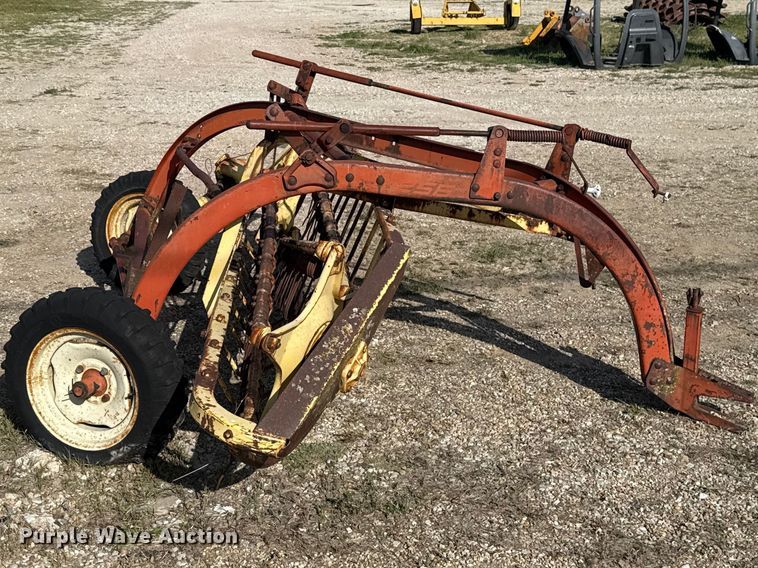 image for item FH6596 New Holland 256 hay rake
