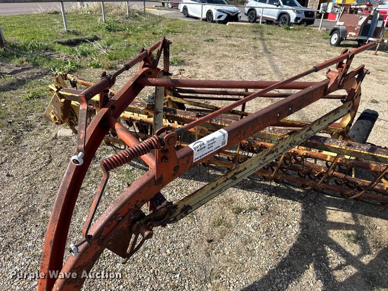 image for item FH6596 New Holland 256 hay rake