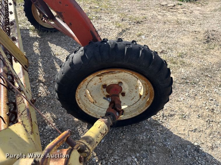 image for item FH6596 New Holland 256 hay rake
