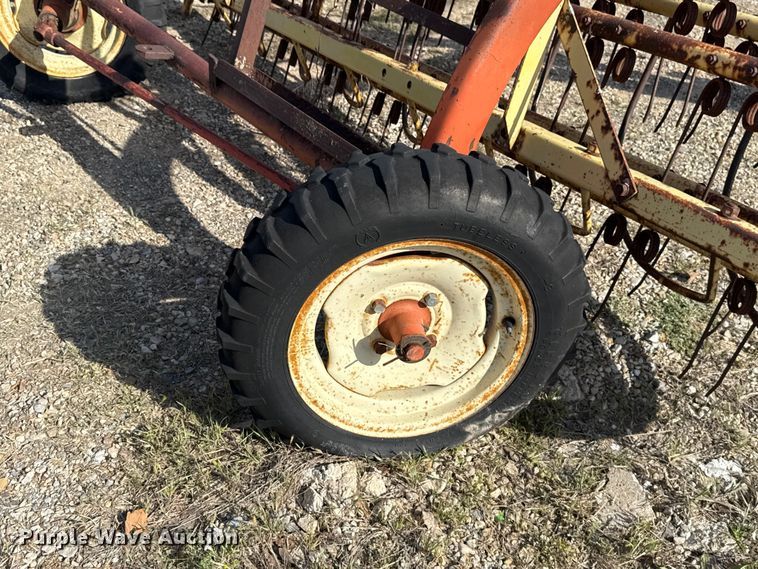 image for item FH6596 New Holland 256 hay rake