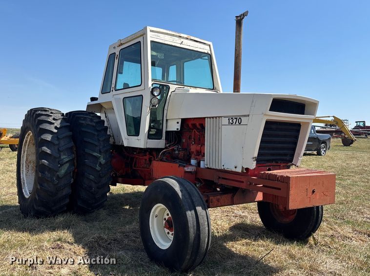 image for item FH7003 1977 Case 1370 tractor