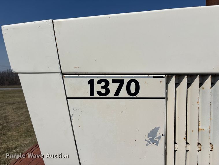 image for item FH7003 1977 Case 1370 tractor