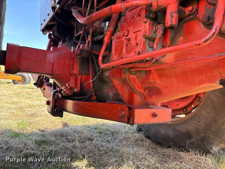 image for item FH7003 1977 Case 1370 tractor