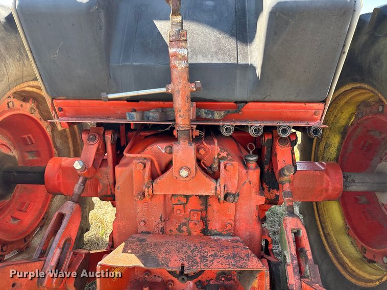 image for item FH7003 1977 Case 1370 tractor