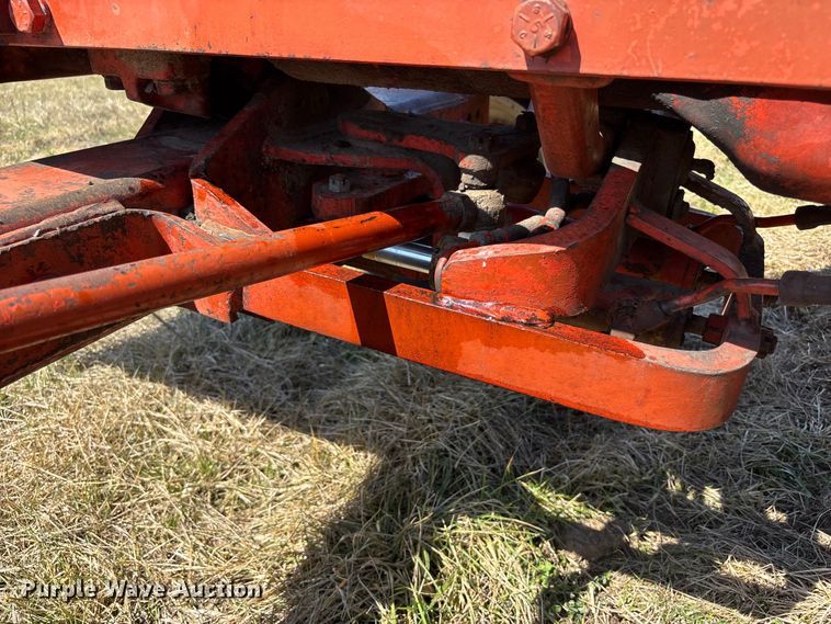 image for item FH7003 1977 Case 1370 tractor