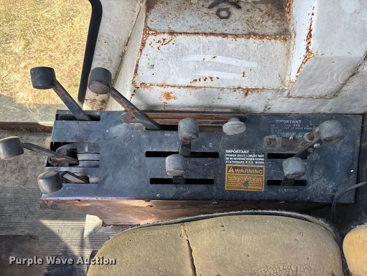 image for item FH7003 1977 Case 1370 tractor