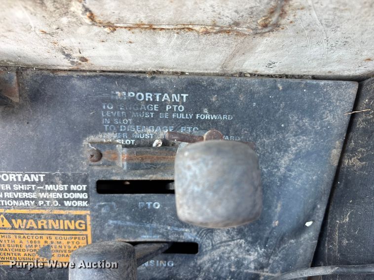 image for item FH7003 1977 Case 1370 tractor