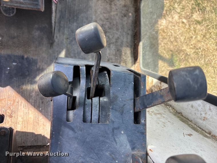 image for item FH7003 1977 Case 1370 tractor