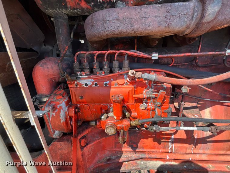 image for item FH7003 1977 Case 1370 tractor