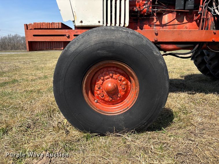 image for item FH7003 1977 Case 1370 tractor