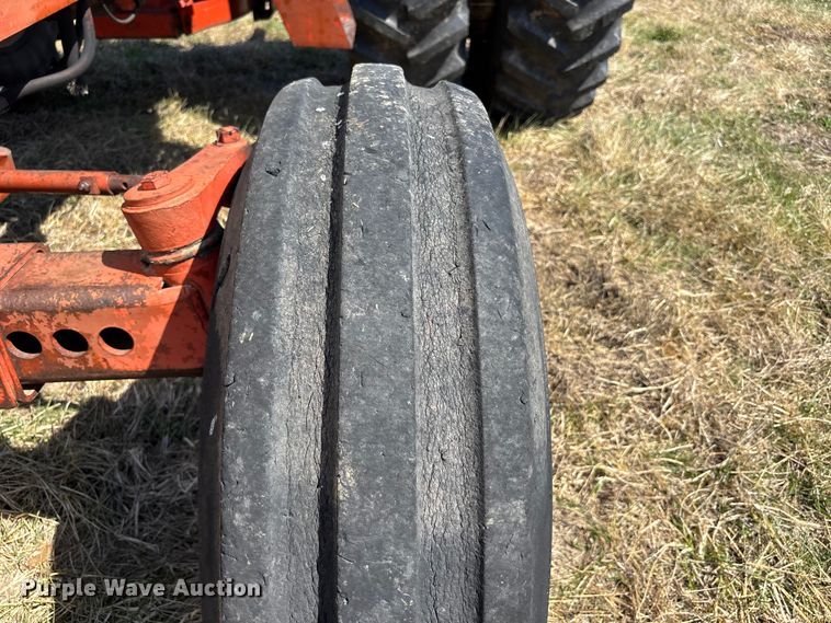 image for item FH7003 1977 Case 1370 tractor