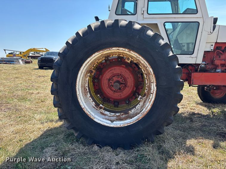 image for item FH7003 1977 Case 1370 tractor