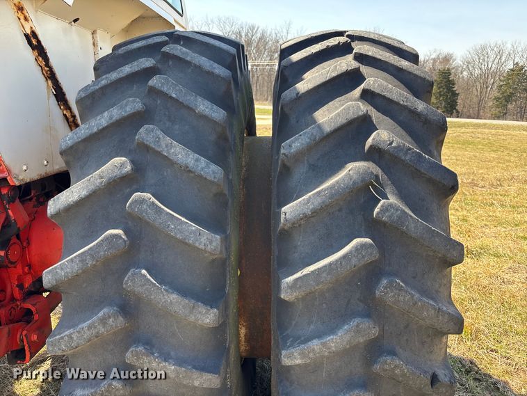 image for item FH7003 1977 Case 1370 tractor