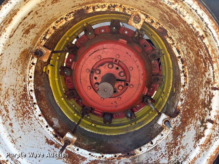 image for item FH7003 1977 Case 1370 tractor