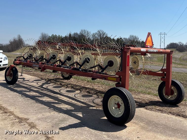image for item FH7004 H&S  hay rake
