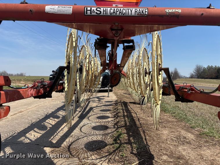 image for item FH7004 H&S  hay rake