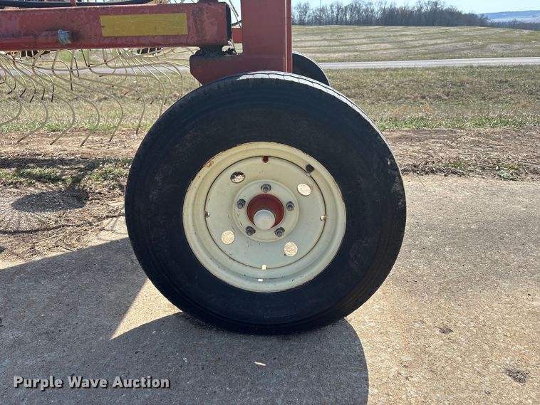 image for item FH7004 H&S  hay rake