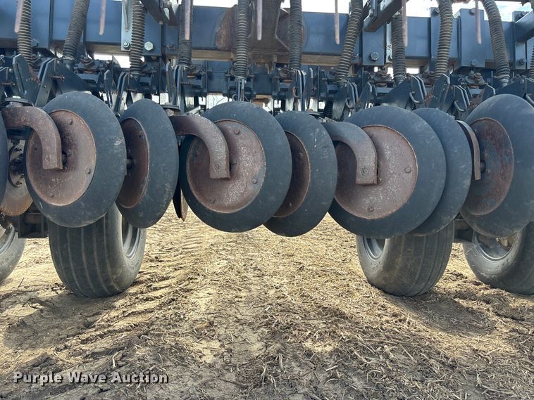 image for item FH7015 Crust Buster DR3400AP grain drill