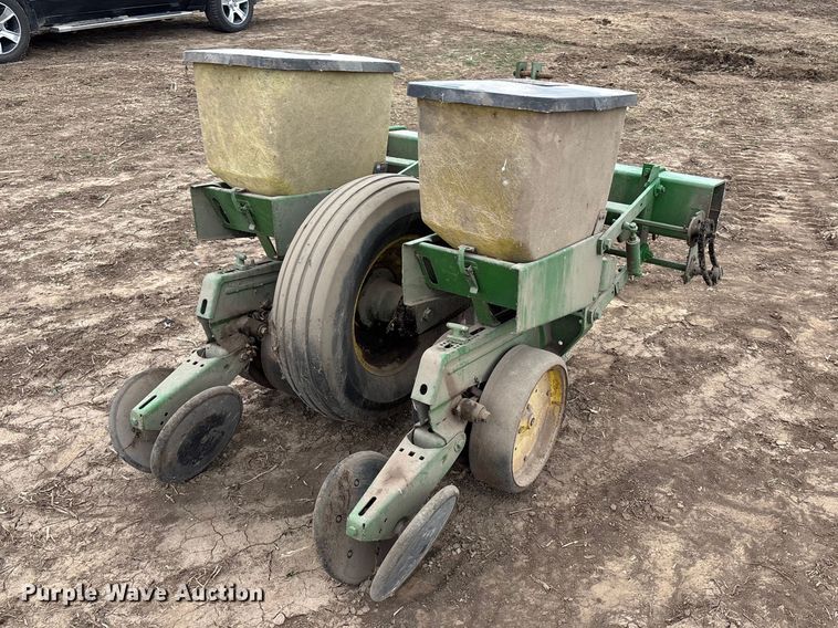 image for item FH7017 John Deere 7100 planter