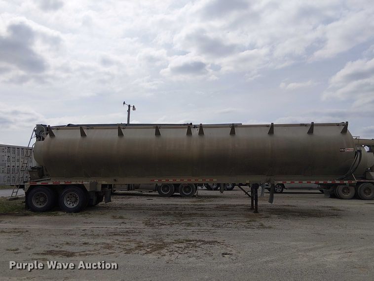 image for item FH7028 2018 CEI Pacer AT35LW feed delivery trailer