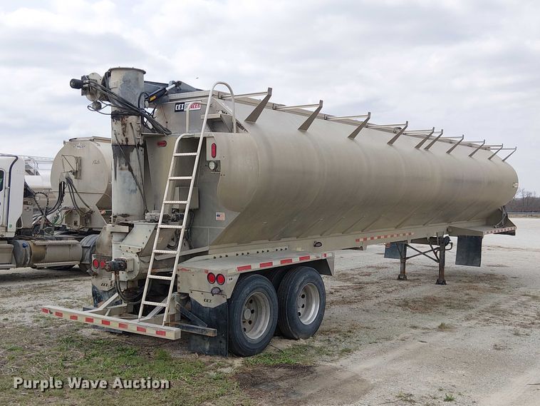 image for item FH7028 2018 CEI Pacer AT35LW feed delivery trailer