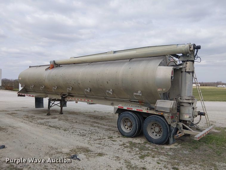 image for item FH7028 2018 CEI Pacer AT35LW feed delivery trailer