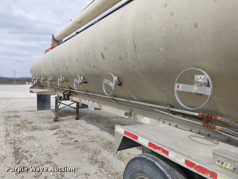 image for item FH7028 2018 CEI Pacer AT35LW feed delivery trailer