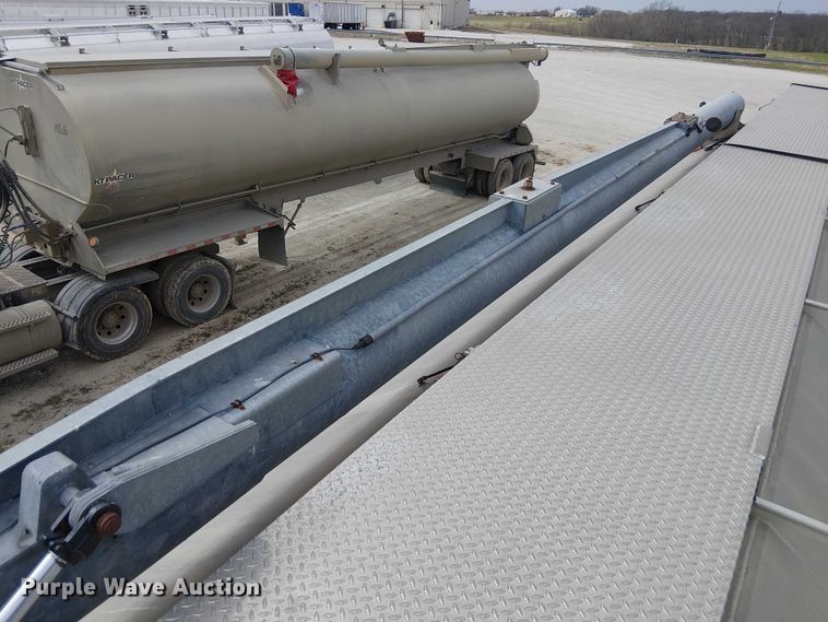 image for item FH7028 2018 CEI Pacer AT35LW feed delivery trailer