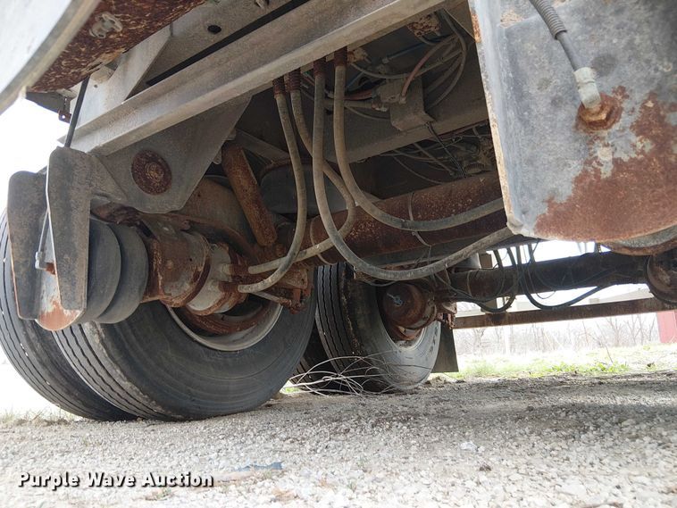 image for item FH7028 2018 CEI Pacer AT35LW feed delivery trailer