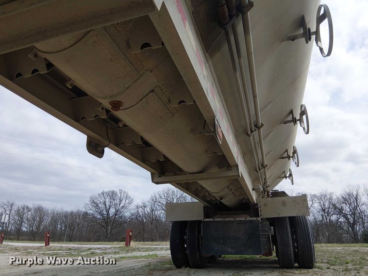 image for item FH7028 2018 CEI Pacer AT35LW feed delivery trailer