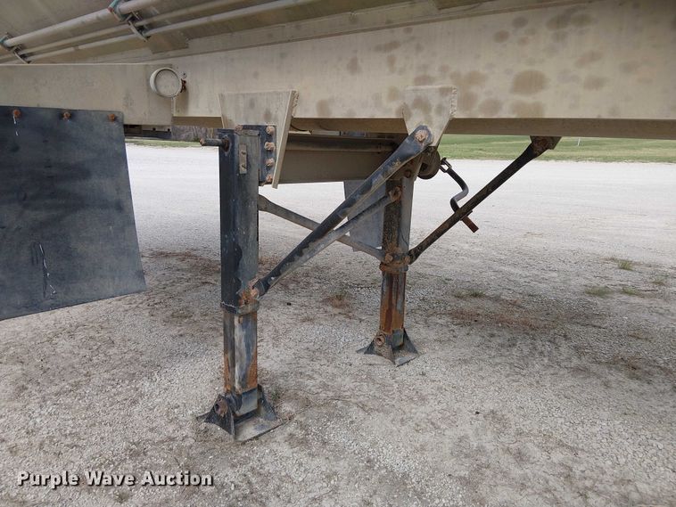 image for item FH7028 2018 CEI Pacer AT35LW feed delivery trailer