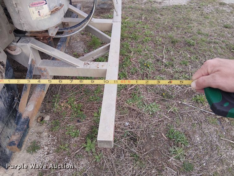 image for item FH7028 2018 CEI Pacer AT35LW feed delivery trailer