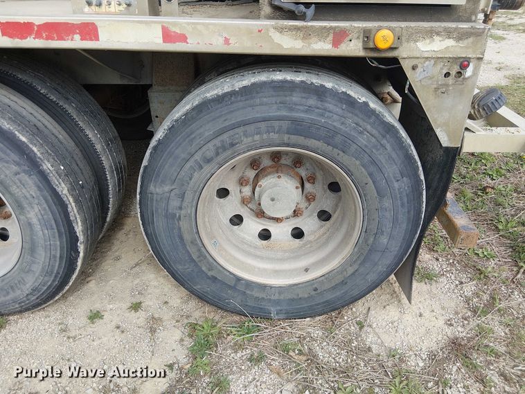 image for item FH7028 2018 CEI Pacer AT35LW feed delivery trailer