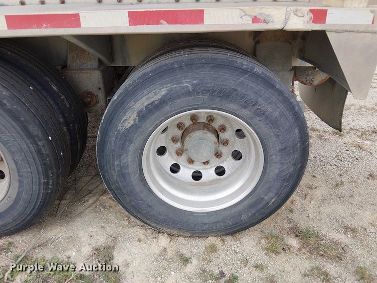 image for item FH7028 2018 CEI Pacer AT35LW feed delivery trailer