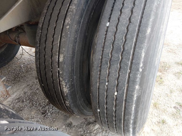 image for item FH7028 2018 CEI Pacer AT35LW feed delivery trailer