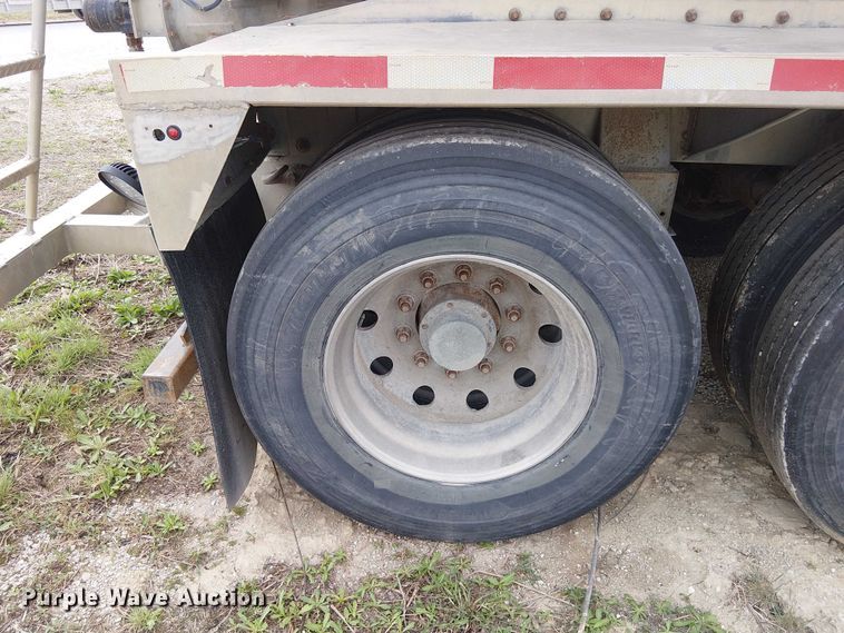 image for item FH7028 2018 CEI Pacer AT35LW feed delivery trailer