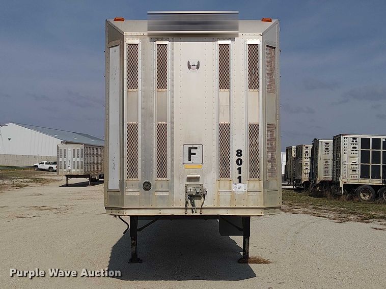 image for item FH7029 2003 Barrett livestock trailer