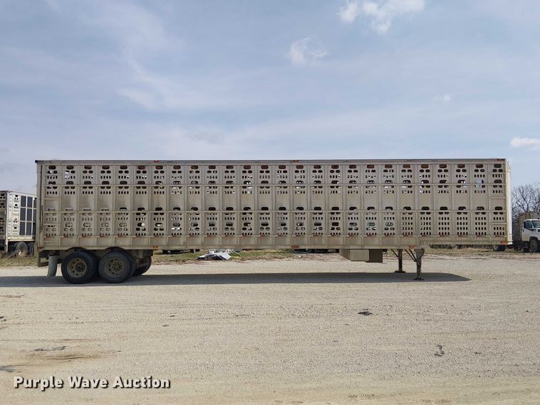 image for item FH7029 2003 Barrett livestock trailer