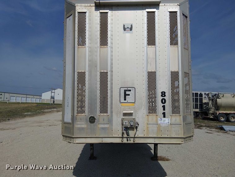 image for item FH7029 2003 Barrett livestock trailer