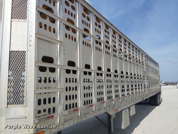 image for item FH7029 2003 Barrett livestock trailer