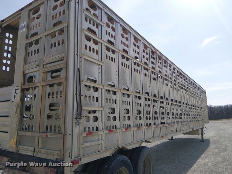 image for item FH7029 2003 Barrett livestock trailer