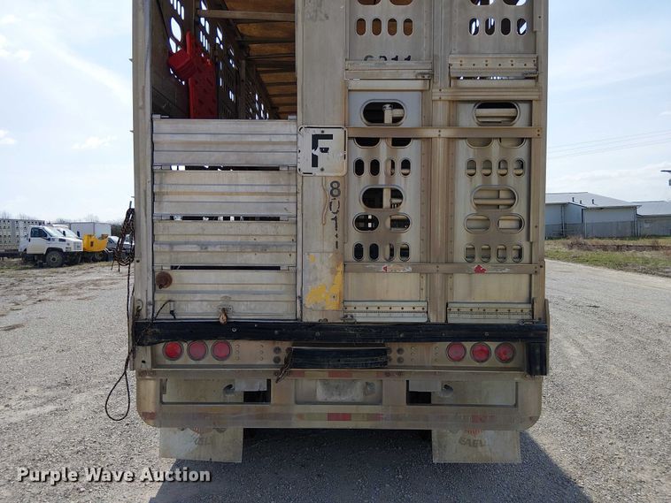 image for item FH7029 2003 Barrett livestock trailer
