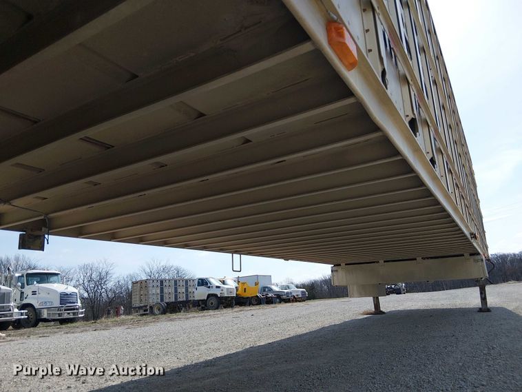 image for item FH7029 2003 Barrett livestock trailer