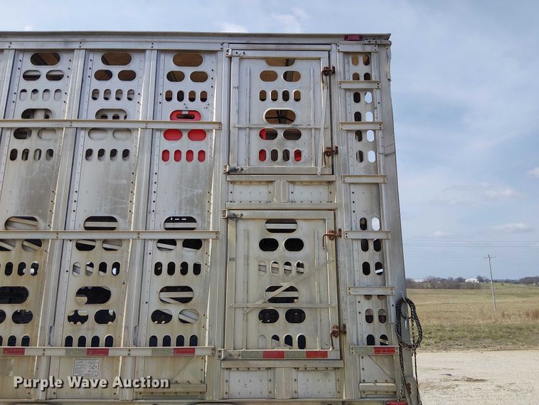 image for item FH7029 2003 Barrett livestock trailer