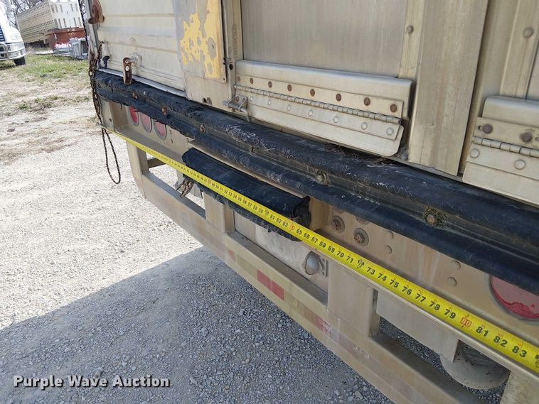 image for item FH7029 2003 Barrett livestock trailer