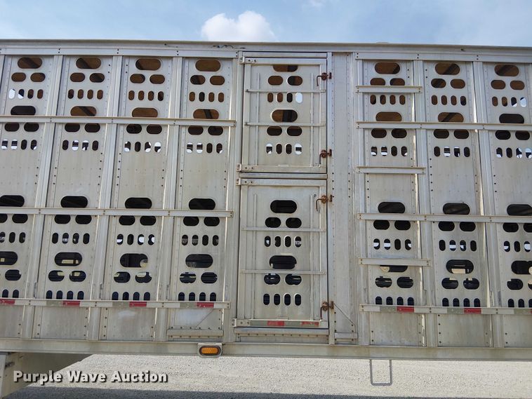 image for item FH7029 2003 Barrett livestock trailer