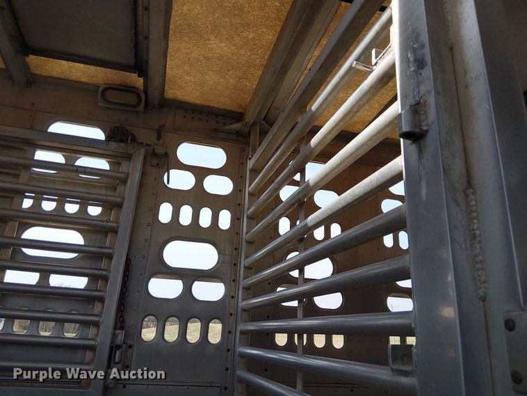 image for item FH7029 2003 Barrett livestock trailer